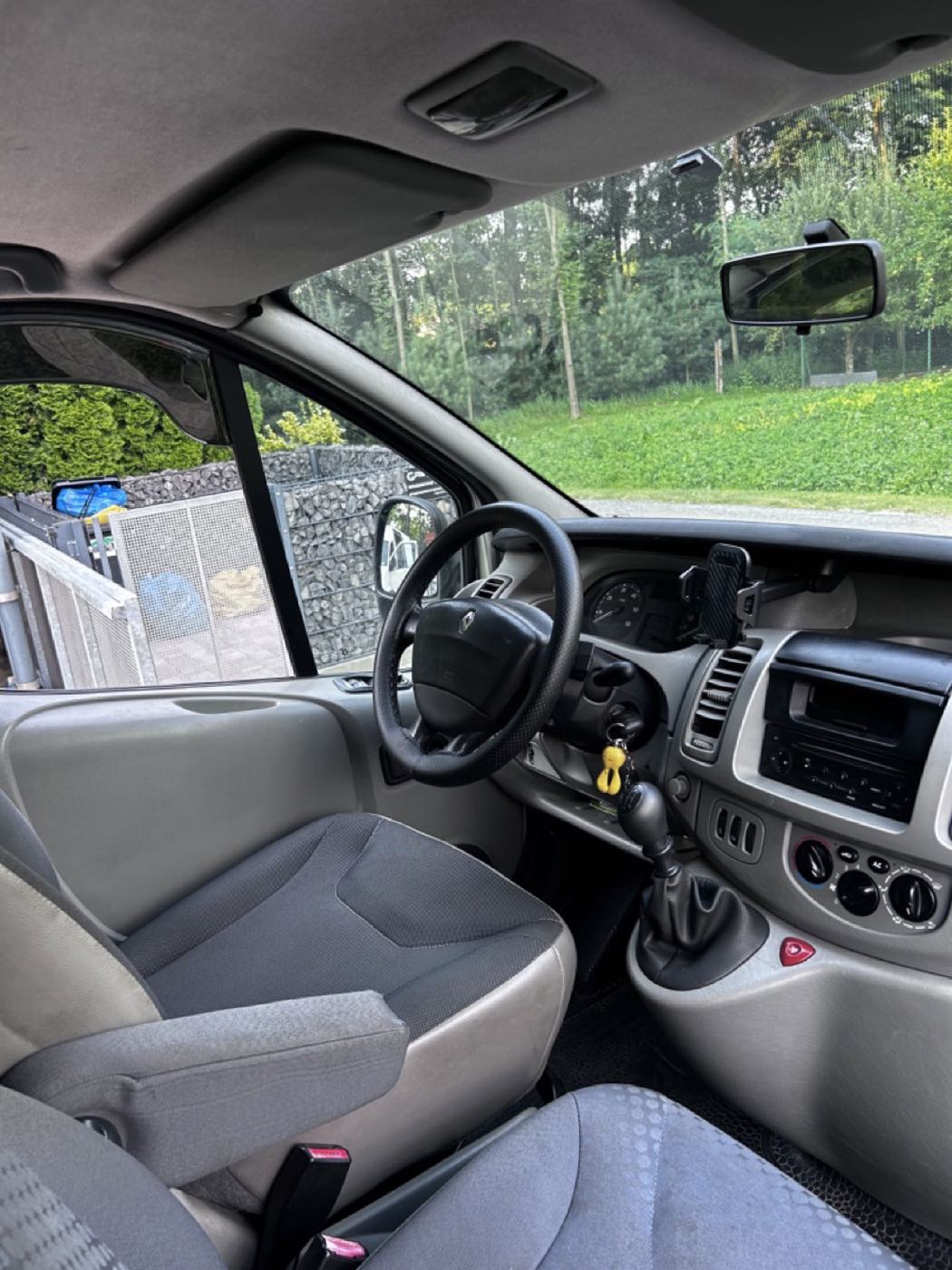 Kokpit kierowcy w Renault Trafic